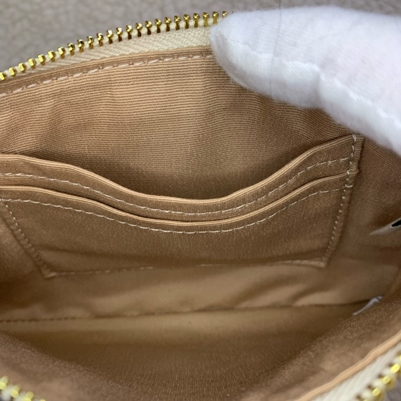 NWOT Coach Cream Wristlet Bag - Picture 8 of 11